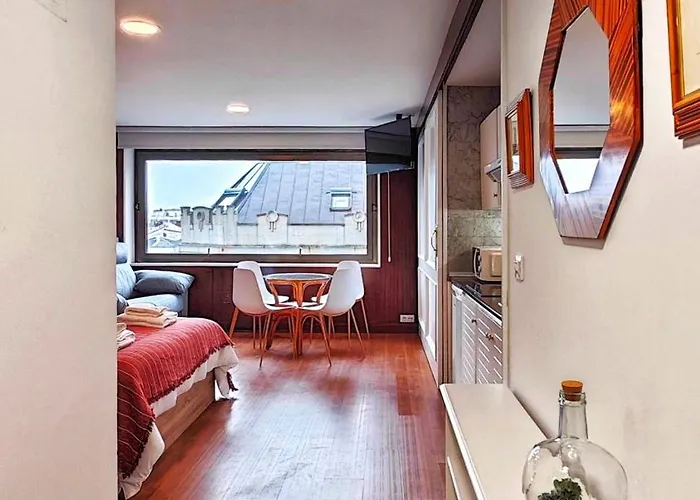 Centro Estudio Puerta Del Sol דירה